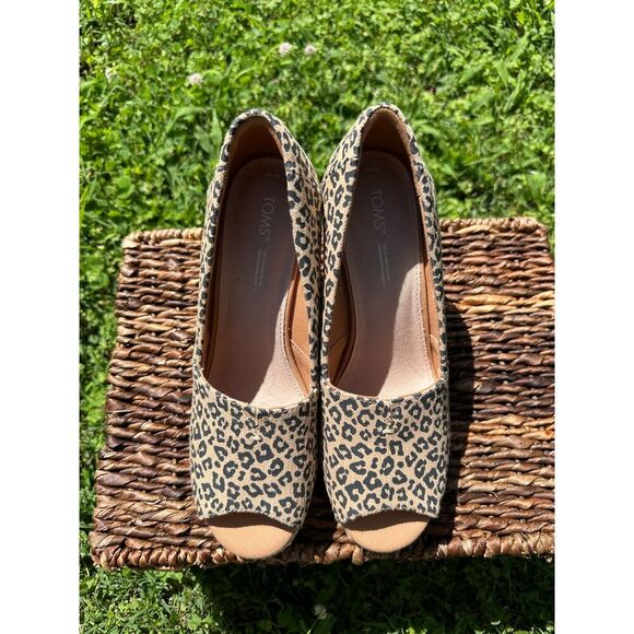 Toms Peep Toe Wedge Sandal Natural Textured Small Leopard Print Size 10 - Picture 1 of 8